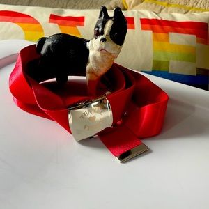 Tunnel vision cherry red belt